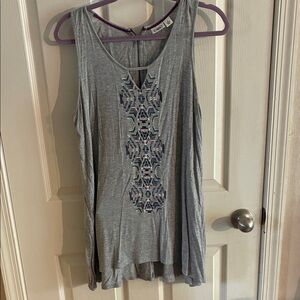 Cato medium embroidered top